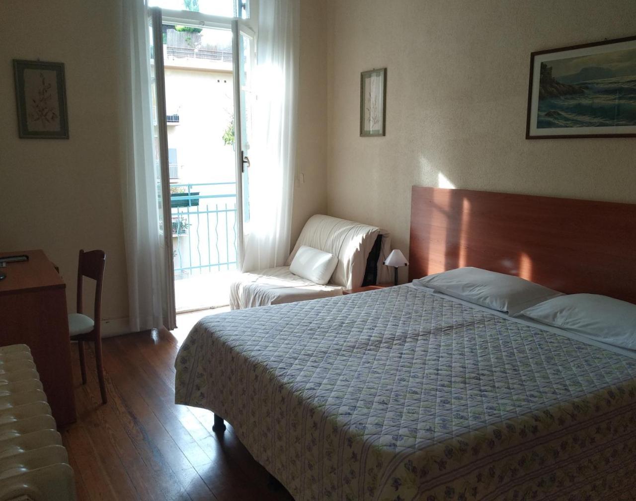 Hotel Lucciola Бордигера Экстерьер фото