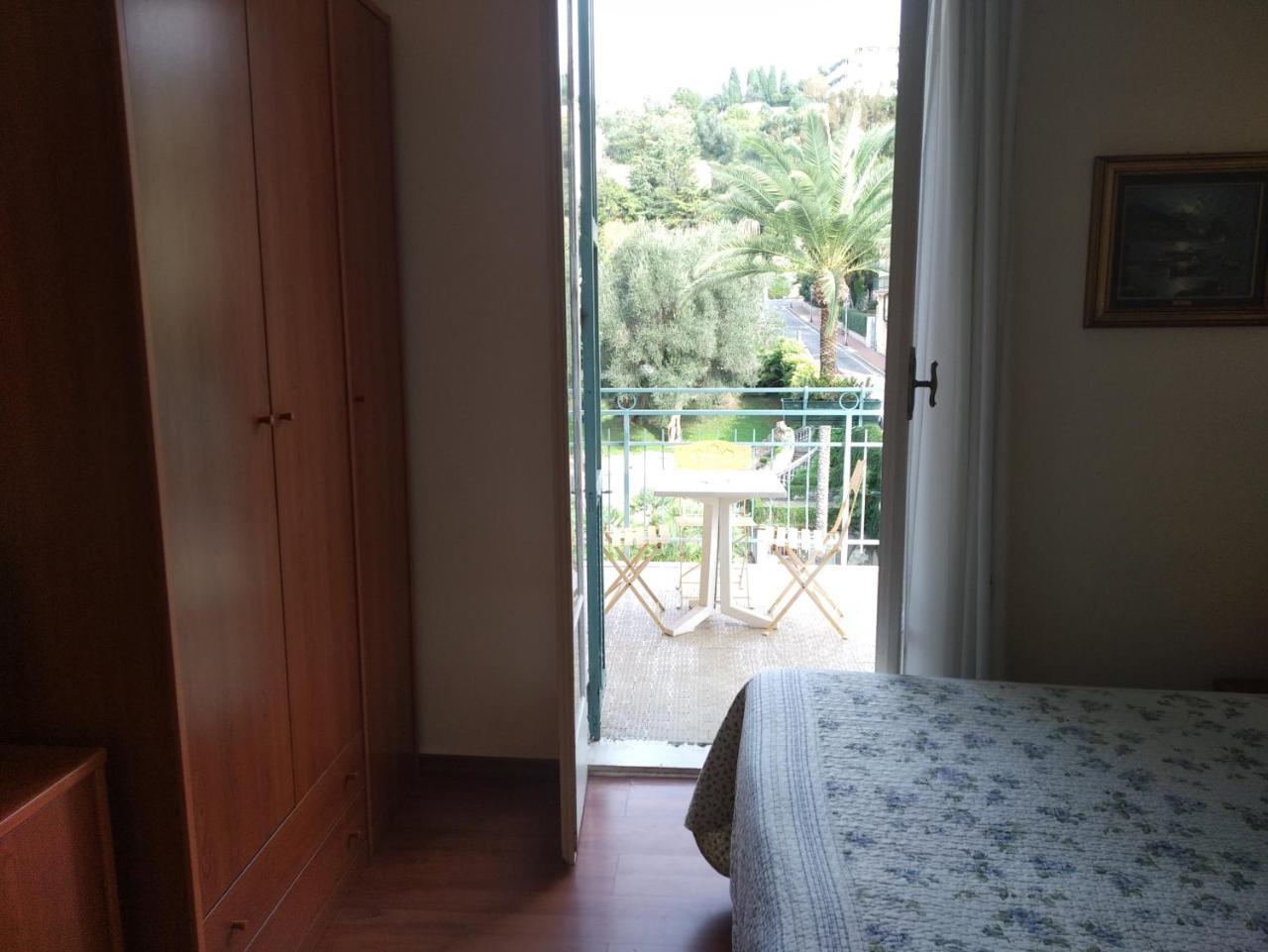 Hotel Lucciola Бордигера Экстерьер фото