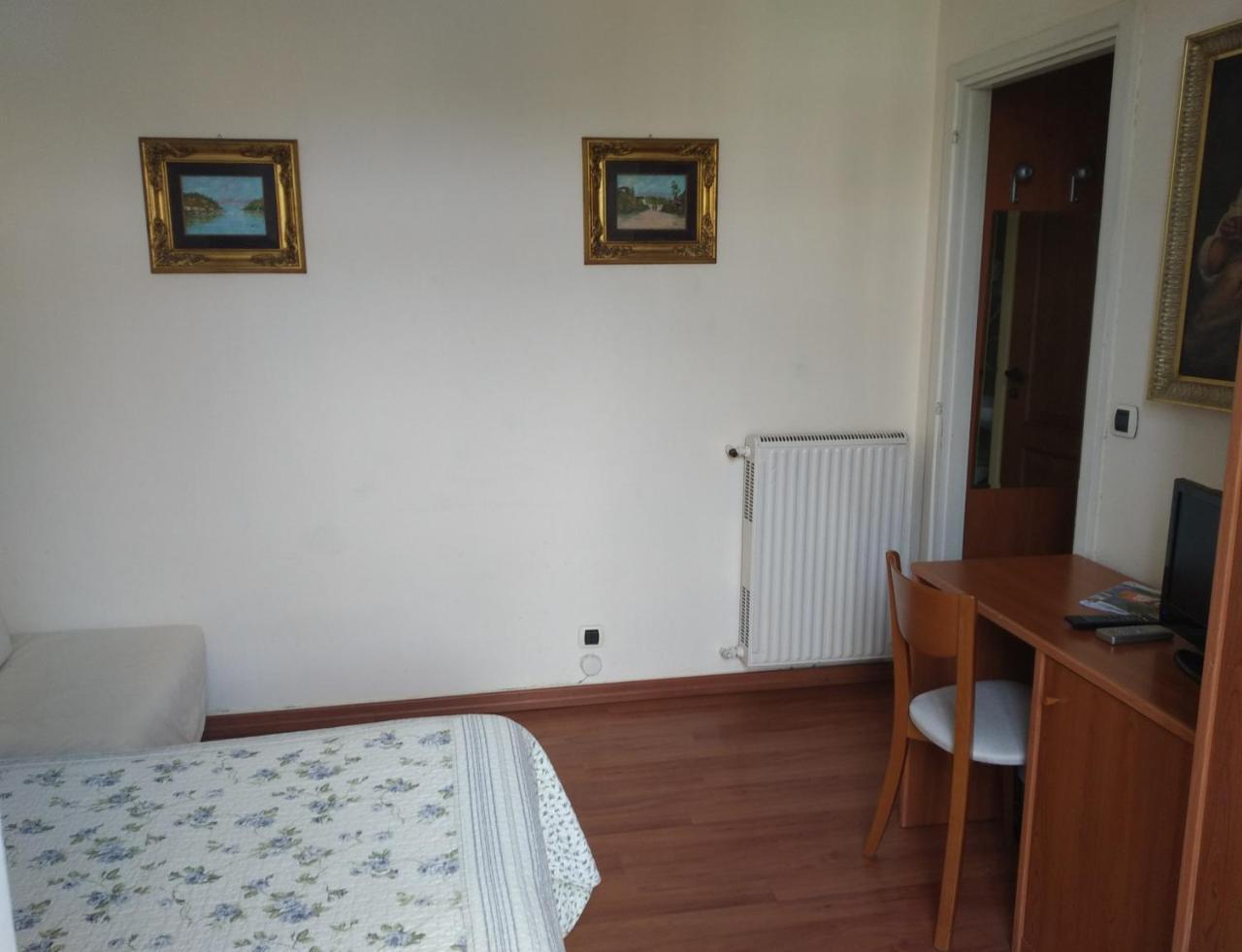 Hotel Lucciola Бордигера Экстерьер фото