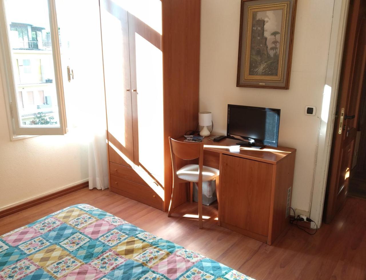 Hotel Lucciola Бордигера Экстерьер фото