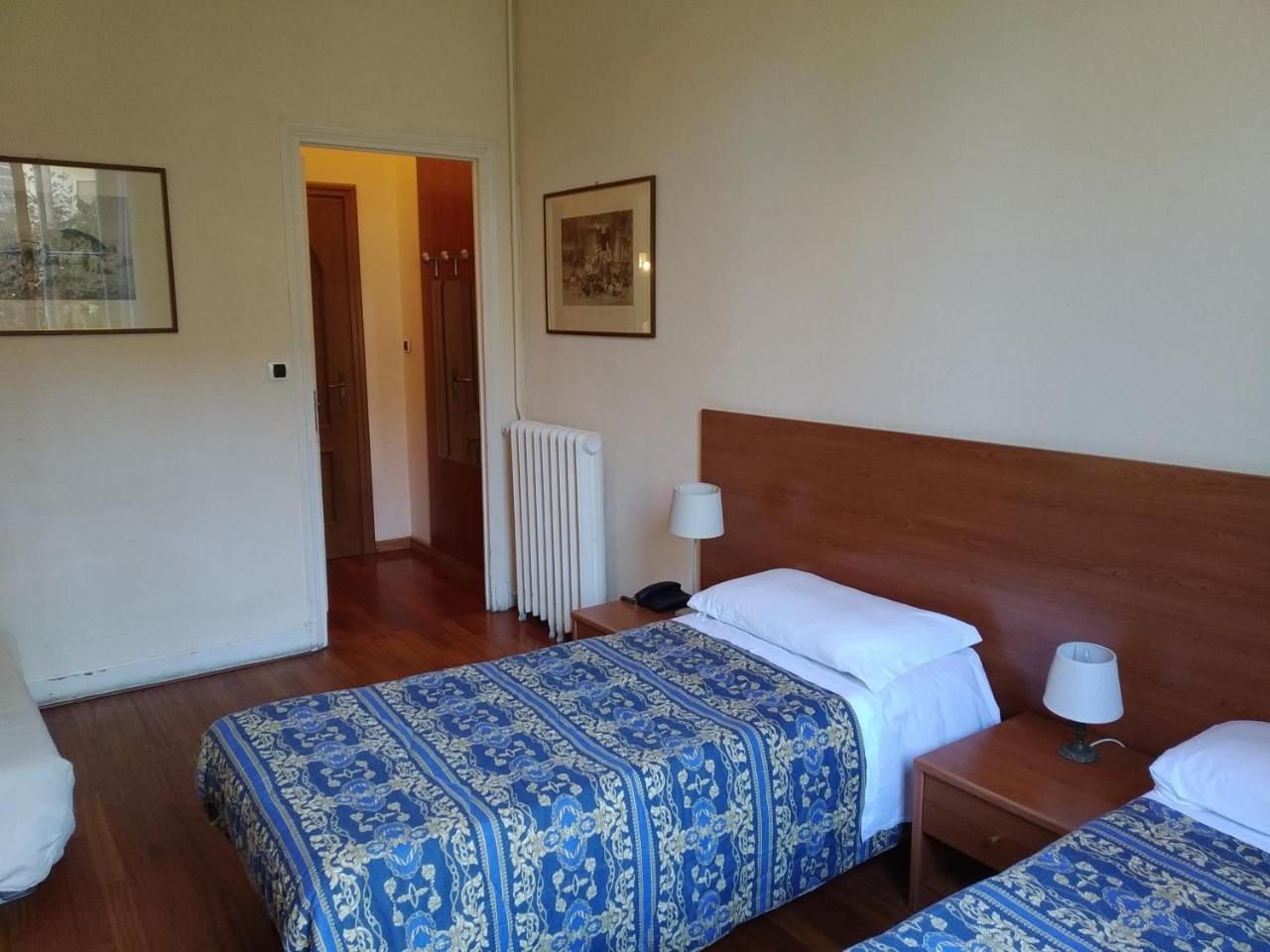 Hotel Lucciola Бордигера Экстерьер фото
